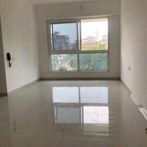 Room in 2.5 BHK Apartment at Shraddha Elite, Poisar – for Sale