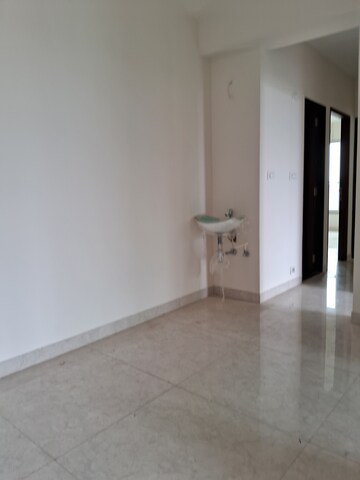 Furnished Amenities in 3 BHK Apartment at Sunder Lane, Malad West – for Sale