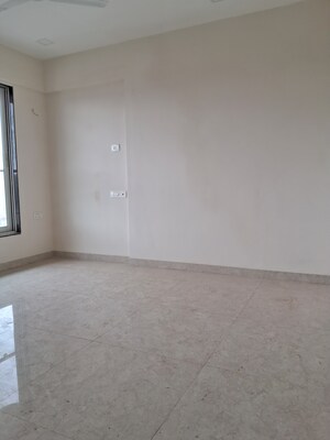 Furnished Amenities in 3 BHK Apartment at Sunder Lane, Malad West – for Sale