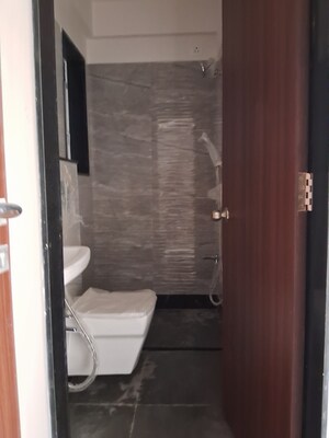 Furnished Amenities in 3 BHK Apartment at Sunder Lane, Malad West – for Sale