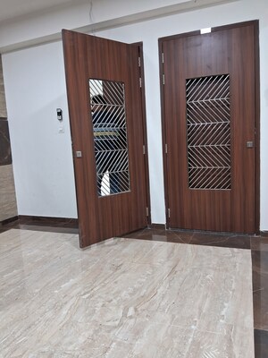 Furnished Amenities in 3 BHK Apartment at Sunder Lane, Malad West – for Sale