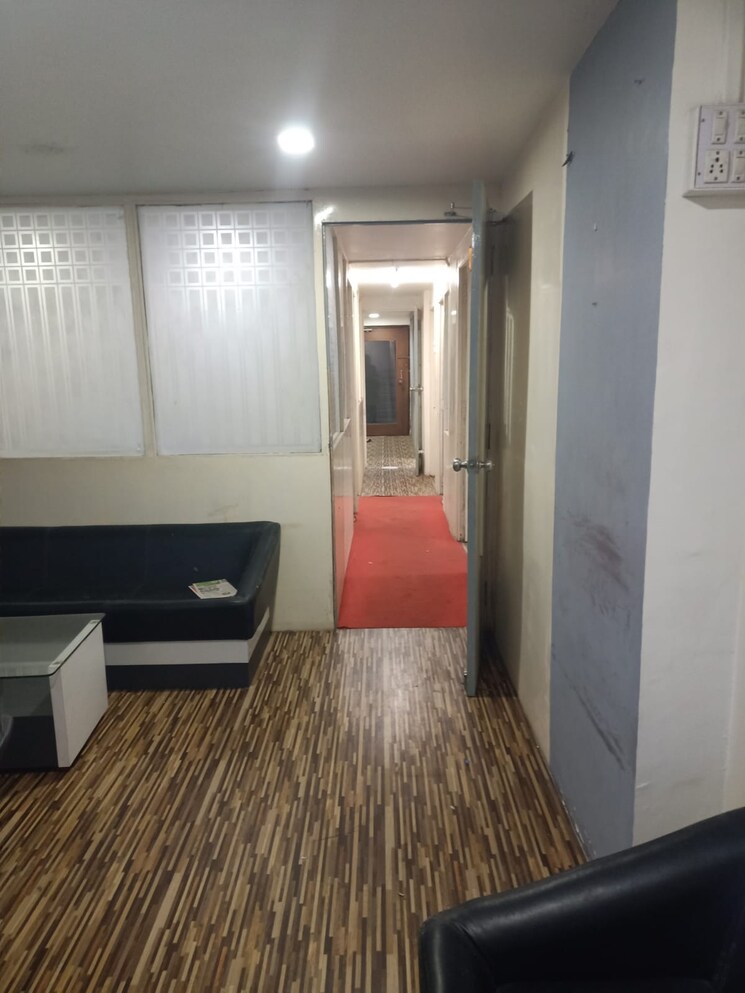undefined, manjalpur Commercial Office Space 1750 Sq.Ft. In Manjalpur Vadodara 8930348