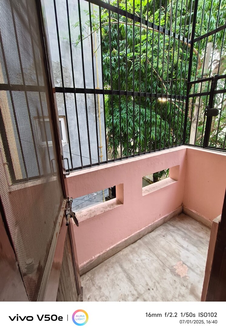 Balcony, rajouri garden 3.5 Bedroom 1000 Sq.Ft. Builder Floor In Rajouri Garden Delhi 8930352