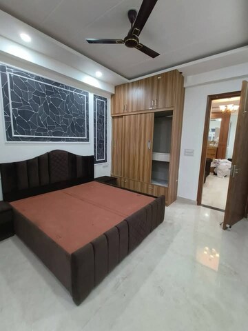 Bedroom in 2 BHK Builder Floor at Sector 38 – for Rent