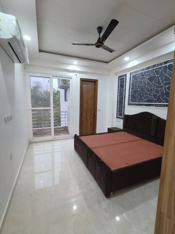 Kitchen in 2 BHK Builder Floor at Sector 38 – for Rent