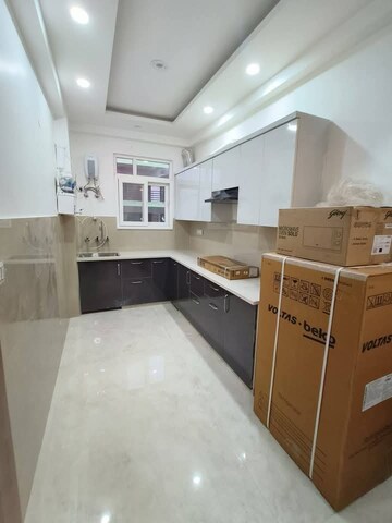 Kitchen in 2 BHK Builder Floor at Sector 38 – for Rent