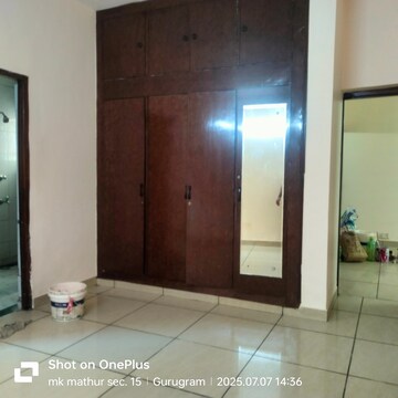 Room in 4 BHK Apartment at Jubilee Apartments, Sector 15 – for Rent