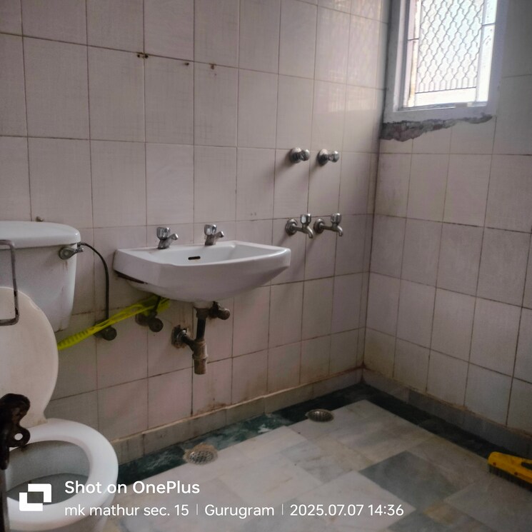 Bathroom, jubilee-apartments 4 Bedroom 2500 Sq.Ft. Apartment In Sector 15 Gurgaon 8930373