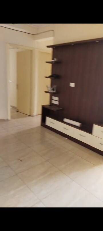 Room in 3 BHK Apartment at Antriksh Golf Link, Sector 1 Greater Noida – for Rent