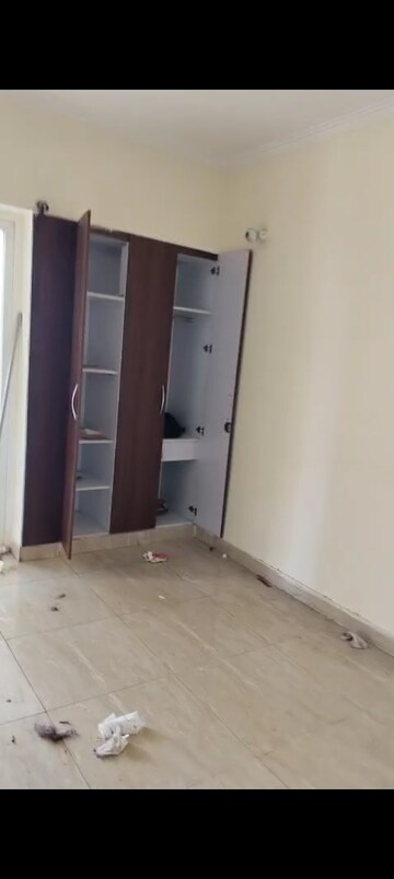 Bathroom in 3 BHK Apartment at Antriksh Golf Link, Sector 1 Greater Noida – for Rent