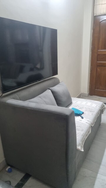 Furnished Amenities in 3 BHK Independent House at Chattarpur – for Rent