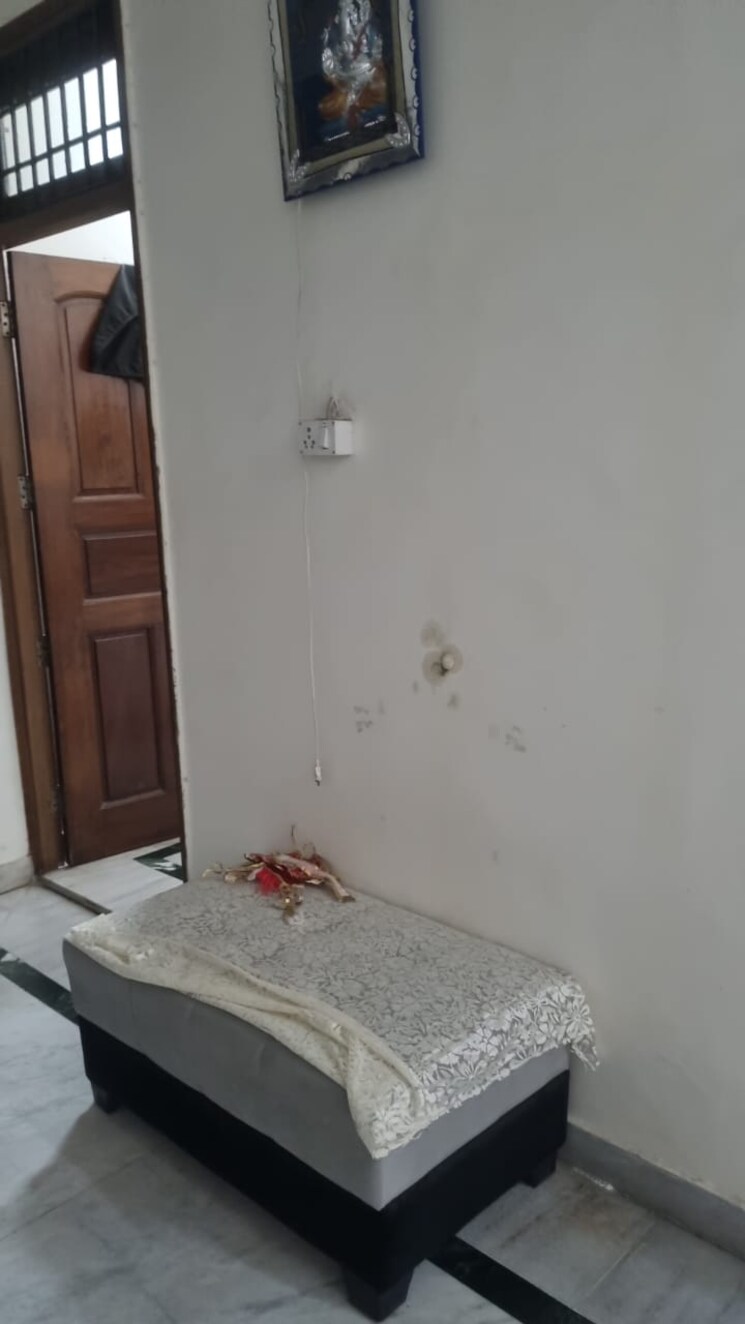 undefined, chattarpur 3 Bedroom 1200 Sq.Ft. Independent House In Chattarpur Delhi 8930371