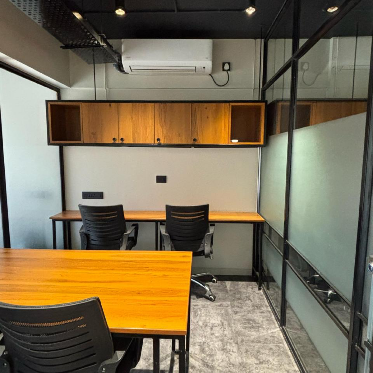 Office Space For Rent in Blue Pearl 18 Casita