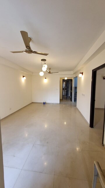 2 BHK Apartment For Rent in Logix Blossom County, Sector 137