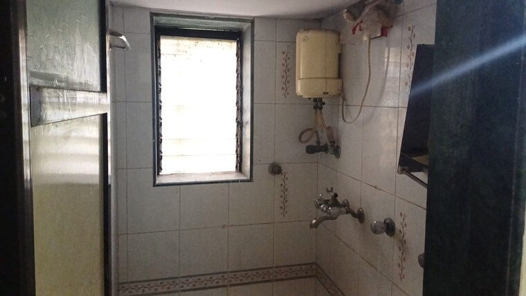 Bathroom, vrindavan-chs-thane-west 1 Bedroom 465 Sq.Ft. Apartment In Vrindavan Society Thane 8930393