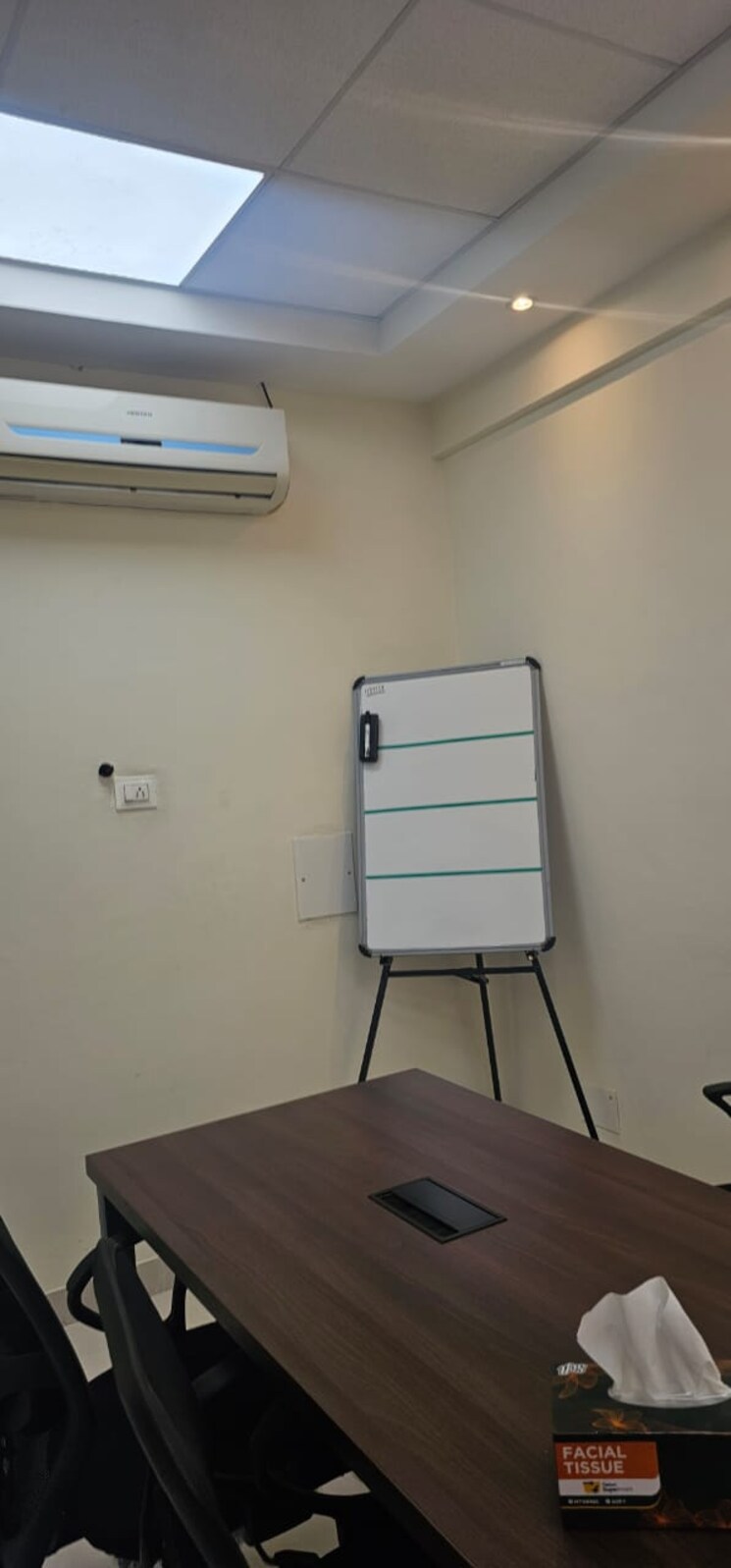 undefined, manipal-center-apartments Commercial Office Space 900 Sq.Ft. In Mg Road Bangalore 8930399