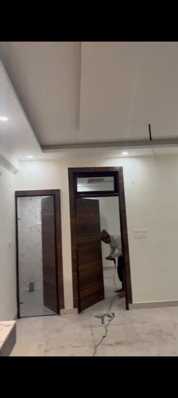 Building Lobby in 1 BHK Builder Floor at Palm Height, Bisrakh Jalalpur – for Rent