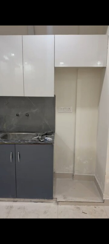 Furnished Amenities in 1 BHK Builder Floor at Palm Height, Bisrakh Jalalpur – for Rent