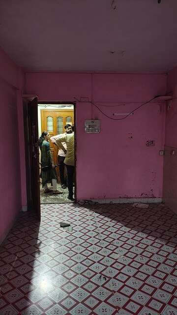 Master Bedroom in 2 BHK Apartment at Vikas Apartment Kalyan, Kalyan West – for Rent