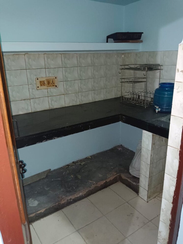 Kitchen, lajpat nagar 4 1 Bedroom 567 Sq.Ft. Builder Floor In Lajpat Nagar 4 Delhi 8930455