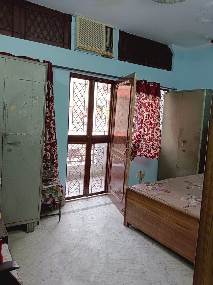 Room, lajpat nagar 4 1 Bedroom 567 Sq.Ft. Builder Floor In Lajpat Nagar 4 Delhi 8930455