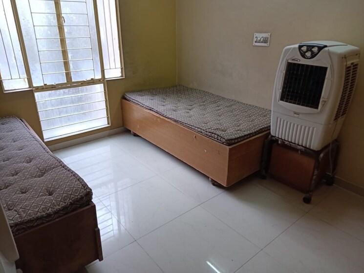 Room, satellite 2 Bedroom 1150 Sq.Ft. Apartment In Satellite Ahmedabad 8930457