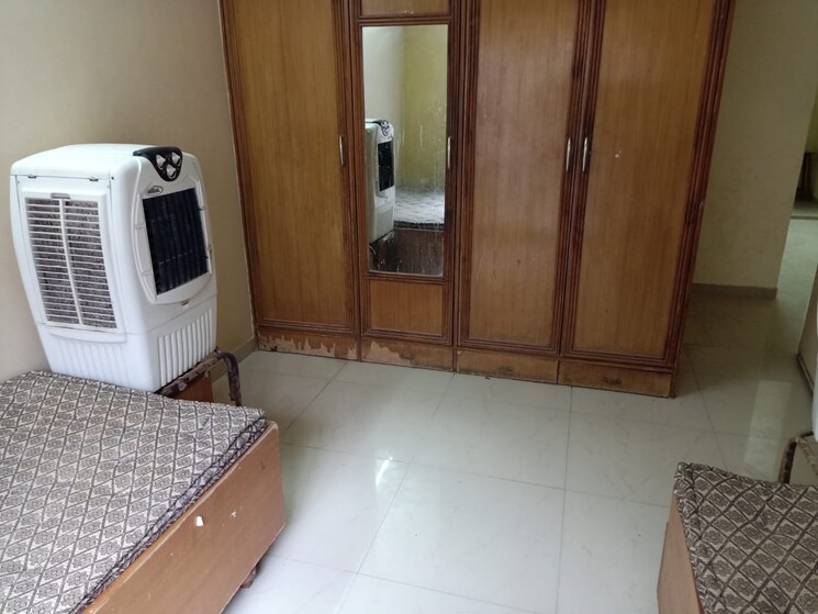 Room, satellite 2 Bedroom 1150 Sq.Ft. Apartment In Satellite Ahmedabad 8930457