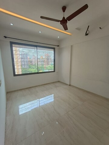Room in 2 BHK Apartment at Rite Skyluxe, Chembur – for Rent
