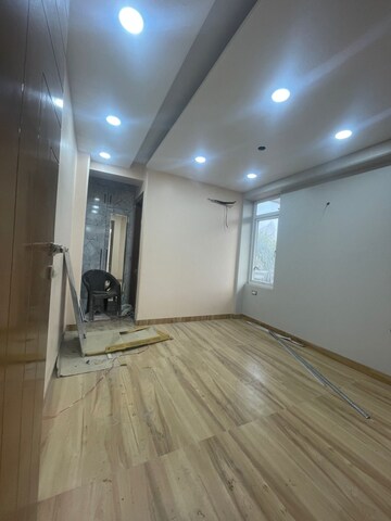 2 BHK Builder Floor For Sale in Noida Central