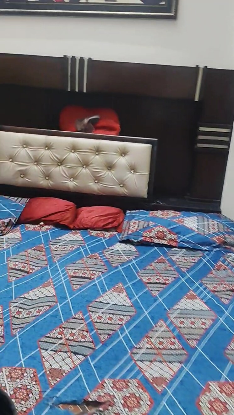 Bedroom, dilshad colony 2 Bedroom 9000 Sq.Ft. Builder Floor In Dilshad Colony Delhi 8930491
