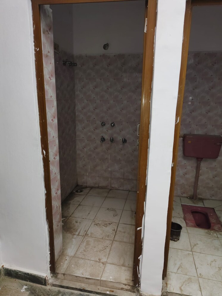Bathroom, gomti nagar 4 Bedroom 1255 Sq.Ft. Independent House In Gomti Nagar Lucknow 8930485