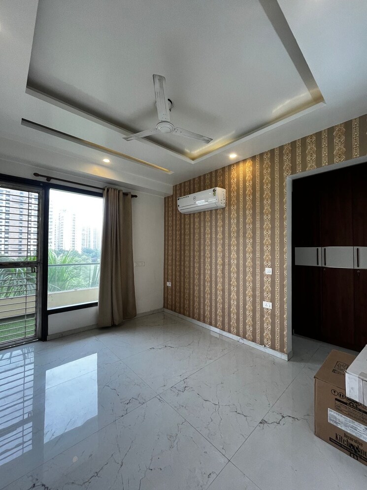 Room, unitech-south-city-1 3 Bedroom 2200 Sq.Ft. Builder Floor In South City 1 Gurgaon 8930493