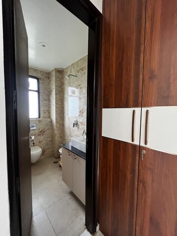Bathroom in 3 BHK Builder Floor at Unitech South City 1, South City 1 – for Rent