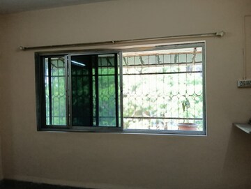 Room in 1 BHK Apartment at Vijay Apartments Borivali West, Borivali West – for Rent