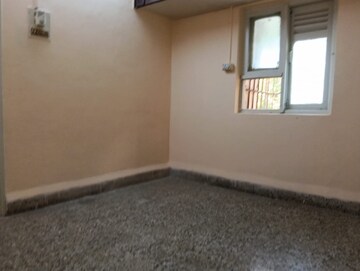 Room in 1 BHK Apartment at Vijay Apartments Borivali West, Borivali West – for Rent