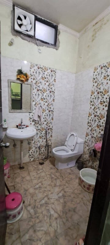 Bathroom in 3 BHK Apartment at Exhibition Road – for Rent