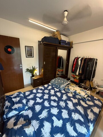 Bedroom in 2 BHK Apartment at Capri Heights Apartment, Pali Hill – for Rent