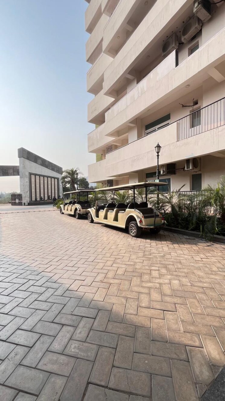 Exterior View, parx-laureate 4 Bedroom 4545 Sq.Ft. Apartment In Sector 108 Noida 8930527