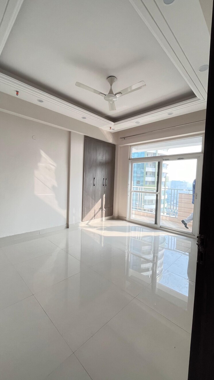 Room, parx-laureate 4 Bedroom 4545 Sq.Ft. Apartment In Sector 108 Noida 8930527