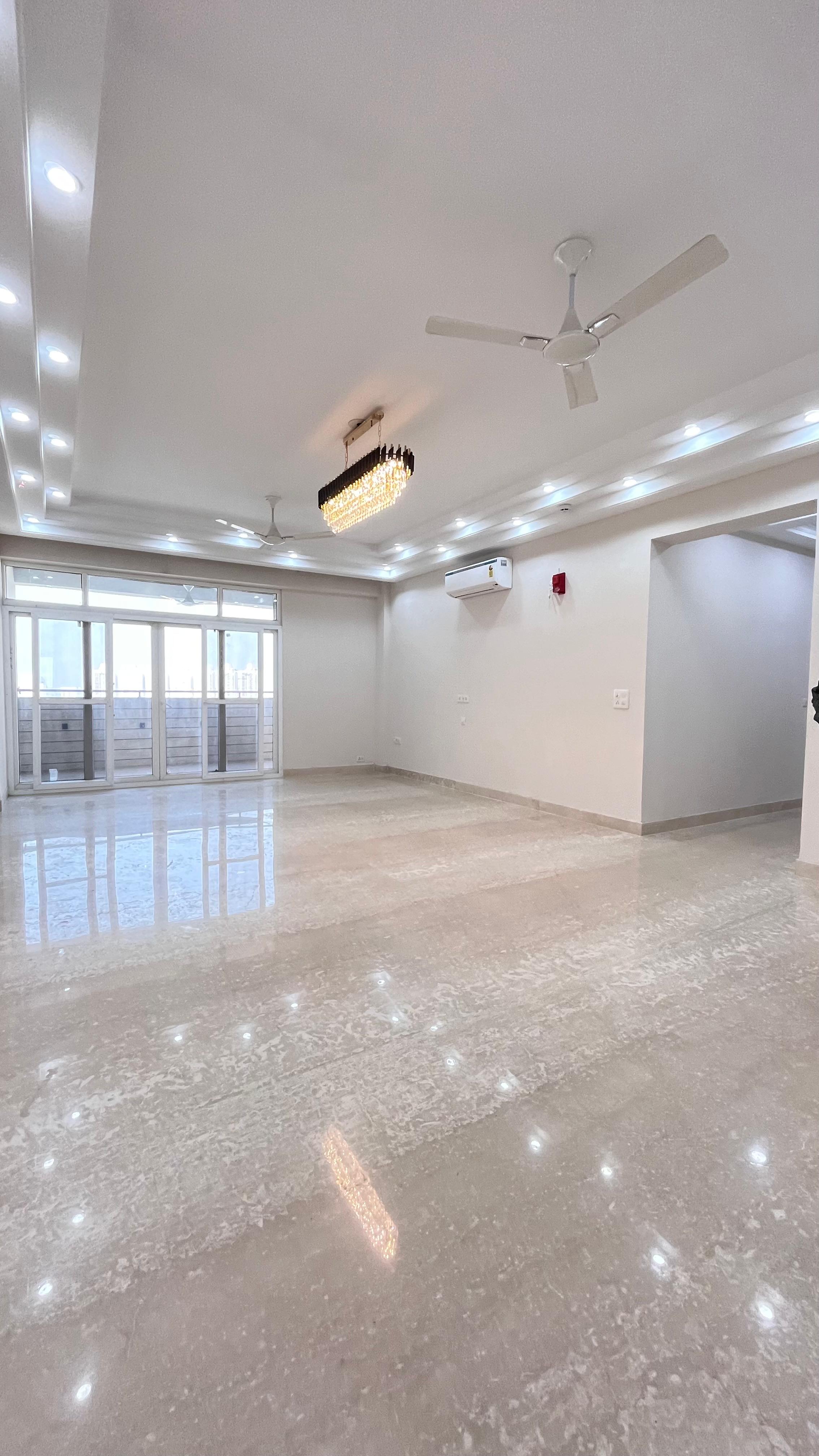 4 BHK + Pooja Room,Servant Room Apartment For Rent in Parx Laureate