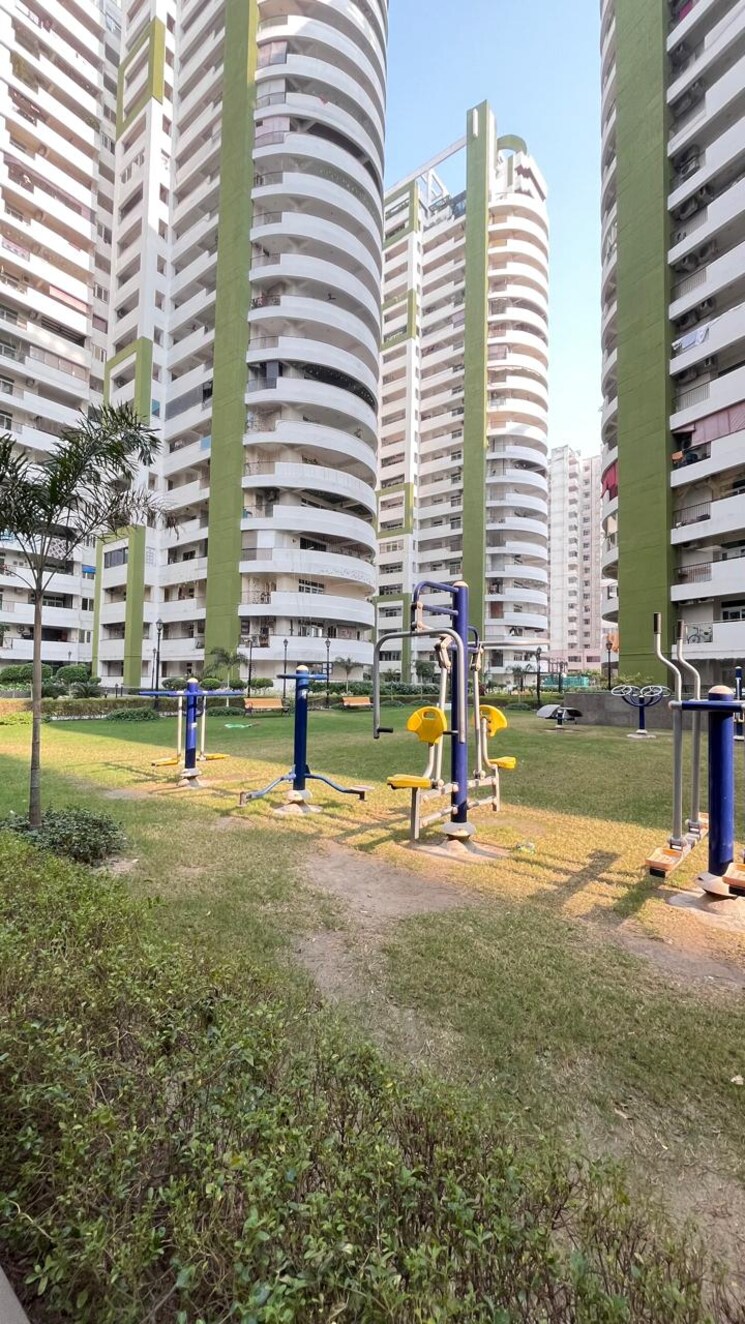 Exterior View, parx-laureate 3.5 Bedroom 3195 Sq.Ft. Apartment In Sector 108 Noida 8930535