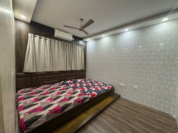 Bedroom in 3 BHK Apartment at Emami City, Golpark – for Rent