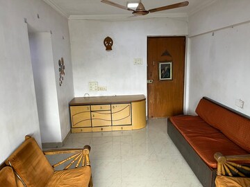 Living Room in 1 BHK Apartment at Santacruz East – for Rent