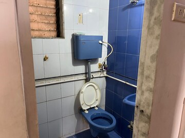 Bathroom in 1 BHK Apartment at Santacruz East – for Rent