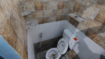 Bathroom in Studio Apartment at Stellar Mi Citihomes, Omicron Iii Greater Noida – for Rent