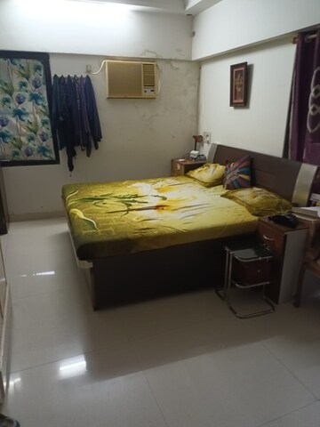 Bedroom in 3 BHK Apartment at Best Complex Andheri West, Andheri West – for Rent