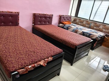 Room in  Pg at Santacruz East – for Rent