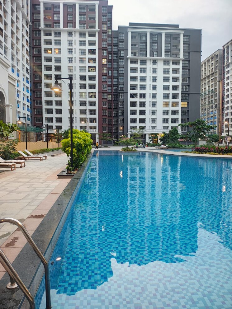 Swimming Pool, sobha-windsor 4 Bedroom 2292 Sq.Ft. Apartment In Whitefield Bangalore 8930598