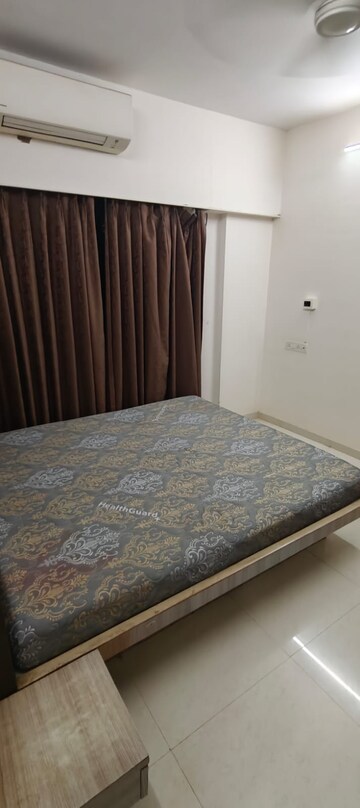 Bedroom in 2 BHK Apartment at Best Complex Andheri West, Andheri West – for Rent