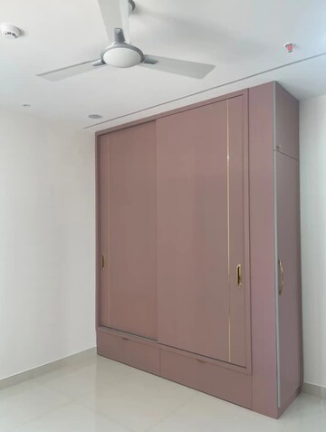 Room in 3 BHK Apartment at Prestige Tranquil, Kokapet – for Rent